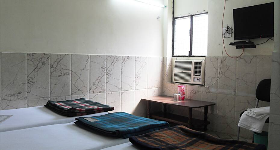 Hotel Golden Palace, Allahabad 4